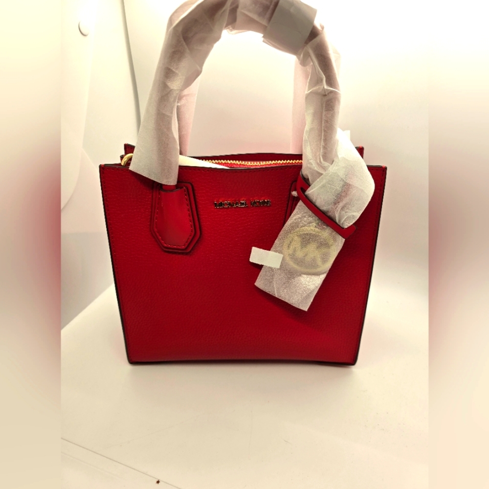 MK Mercer Bright Red Messenger